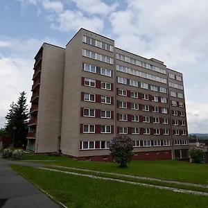 Hotel Domov Mladeze A Skolni Jidelna